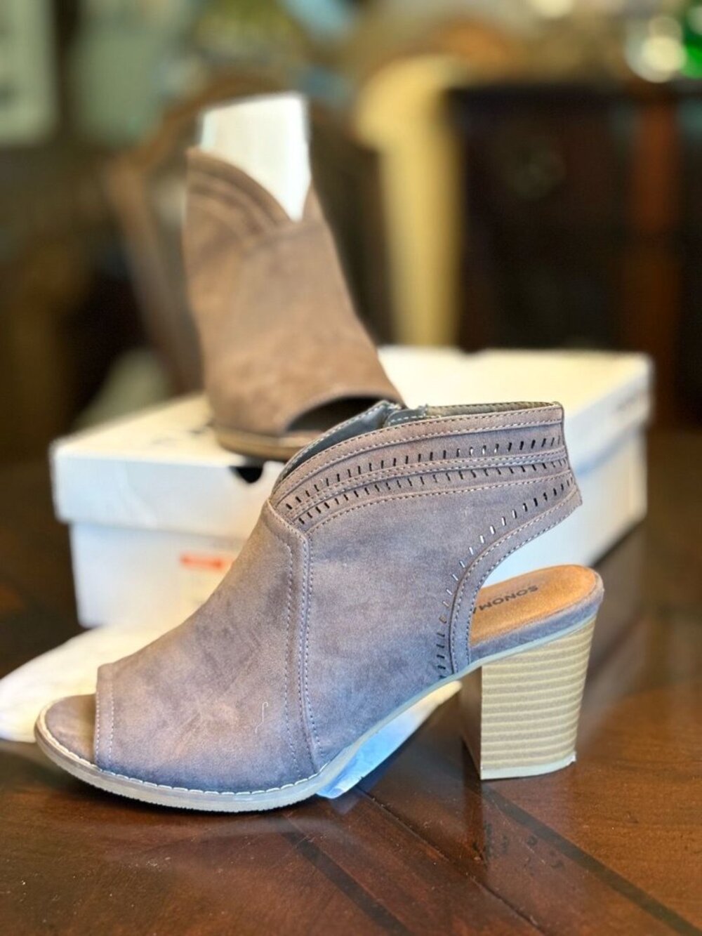 NIB Sonoma Genuine Suede Peep Toe Slingback Heels Taupe / Tan Size 8
